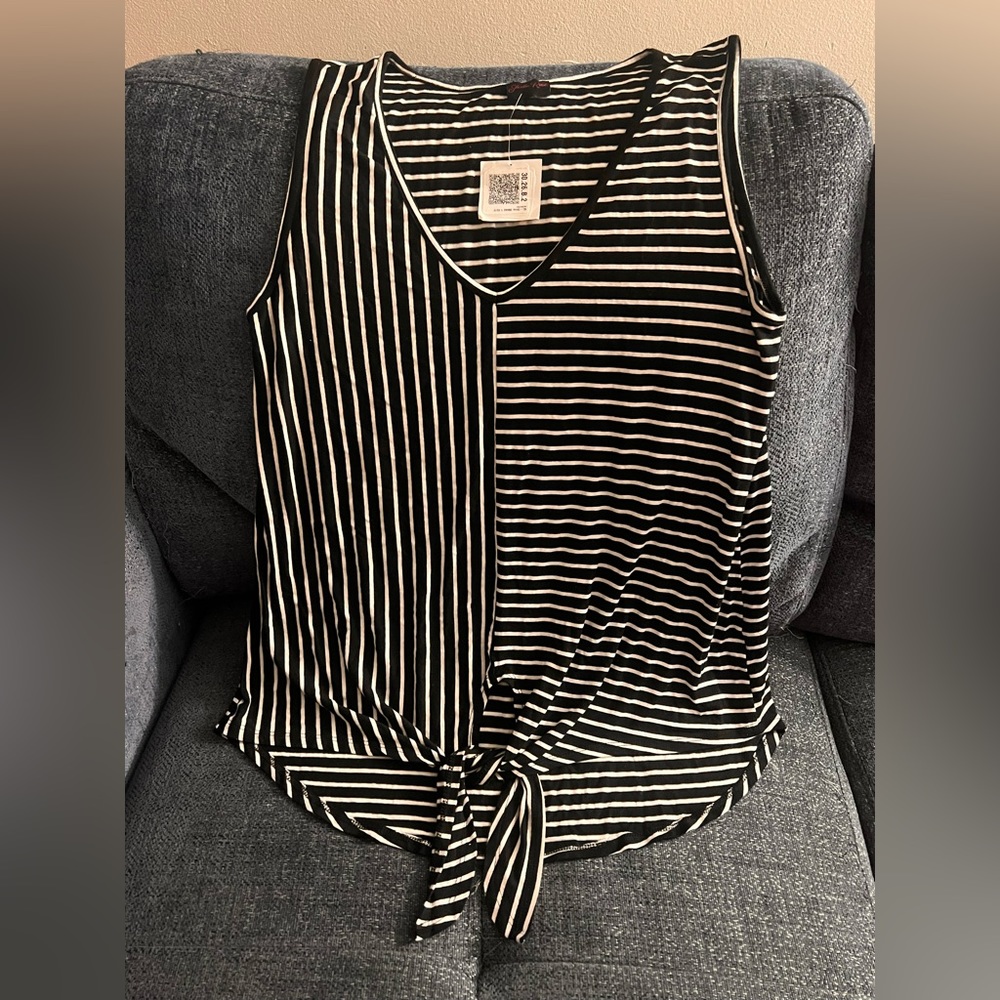 Sheila Rose black and White stripe Blouse tank. Size XL